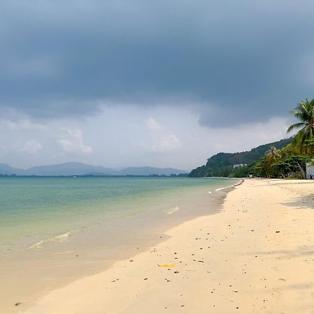 Sea Dreamer Beachfront Apartments Phuket Eksteriør bilde