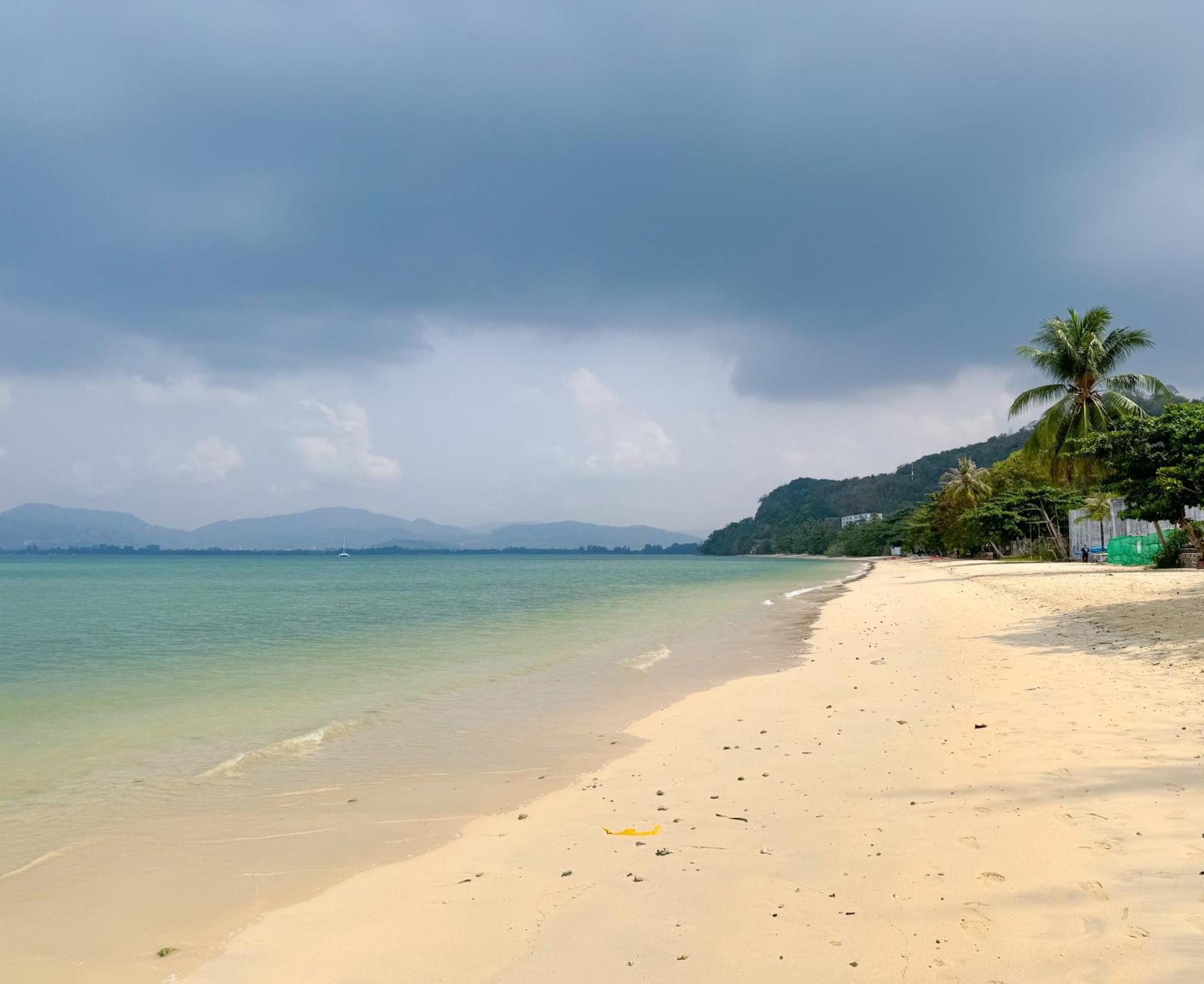 Sea Dreamer Beachfront Apartments Phuket Eksteriør bilde