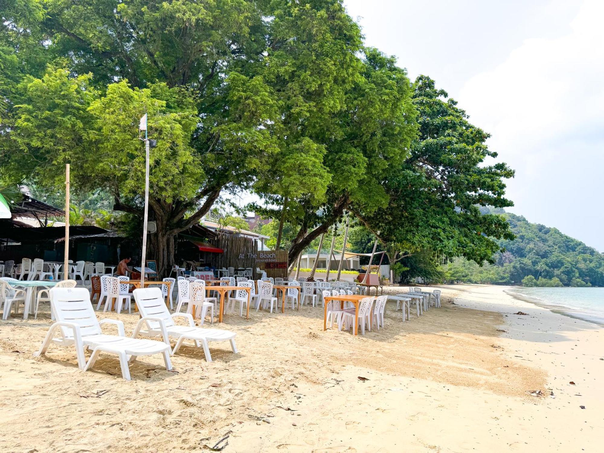 Sea Dreamer Beachfront Apartments Phuket Eksteriør bilde